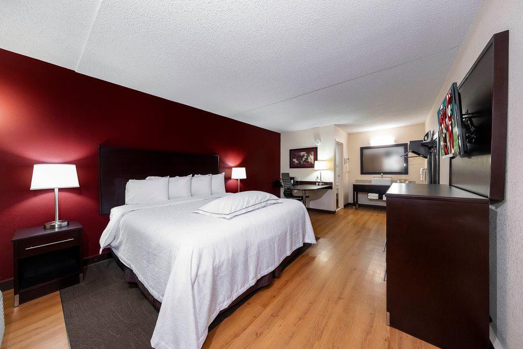 Red Roof Inn Plus+ Huntsville - Madison Ngoại thất bức ảnh
